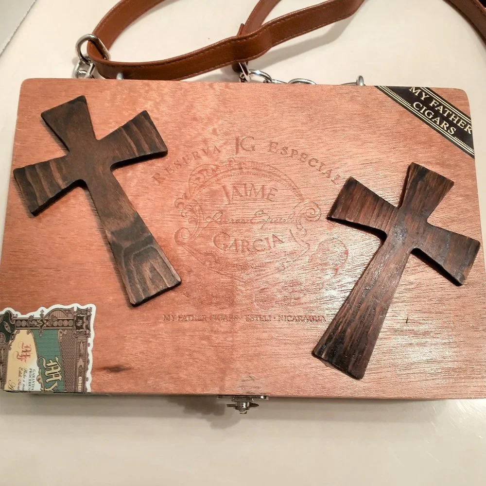 Unisex Suenos de Saundra Upcycled Cigar Box Crossbody Satchel